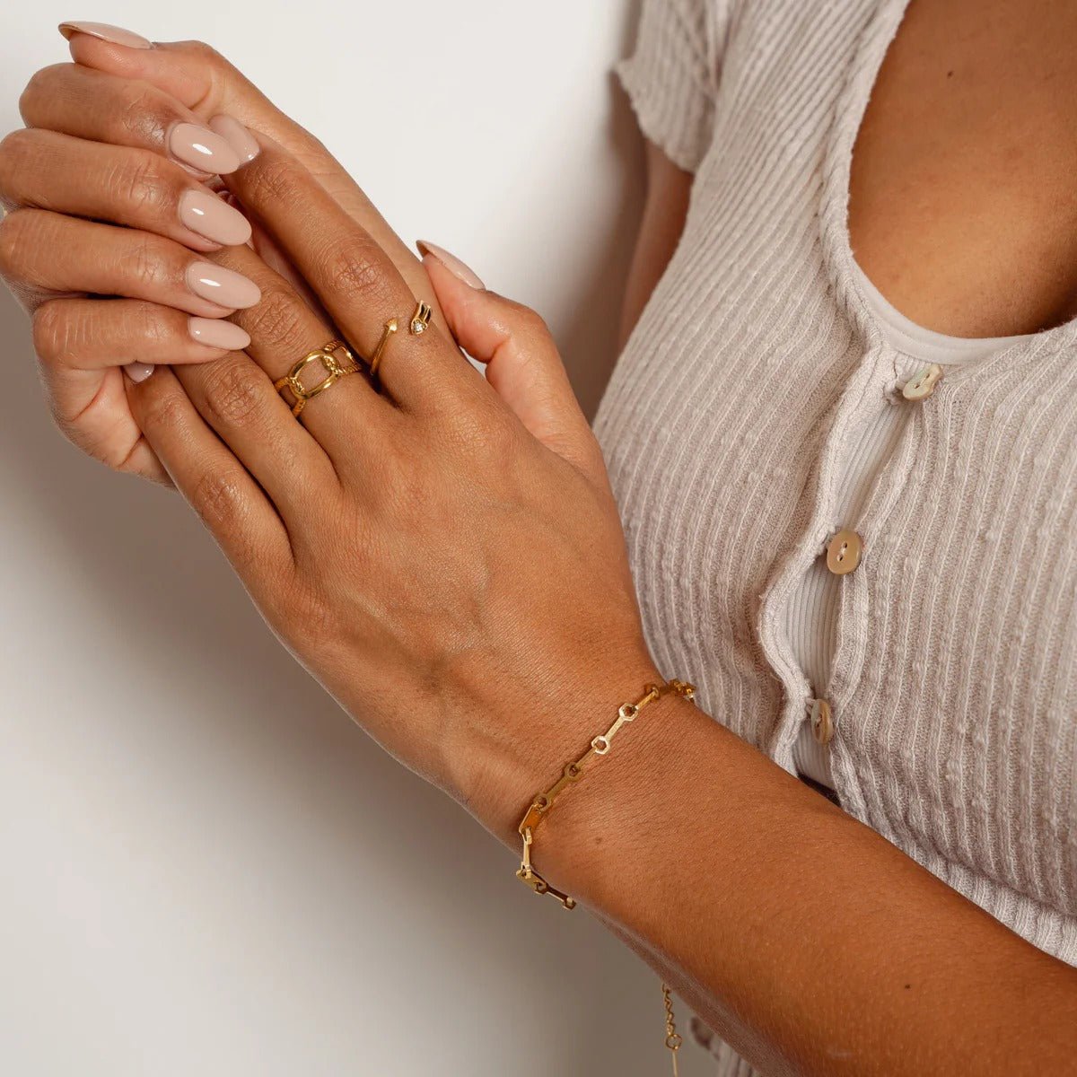 Tablet Link Chain Bracelet – 18K Gold Plated